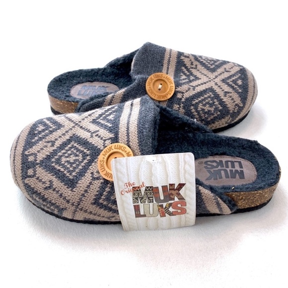 Muk Luks Shoes - MUK LUKS Slip-on Clogs in Grey Tan Sherpa 9